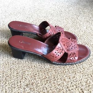 Vintage / 90’s Jessica leather boho slide sandals